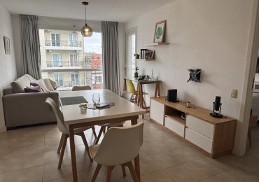 ALQUILER POR 24 MESES. DEPARTAMENTO DE 2 AMBIENTES CON BALCON. BARRIO PARQUE LURO